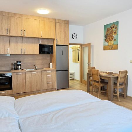 Riverside Apartment Praha Exterior foto